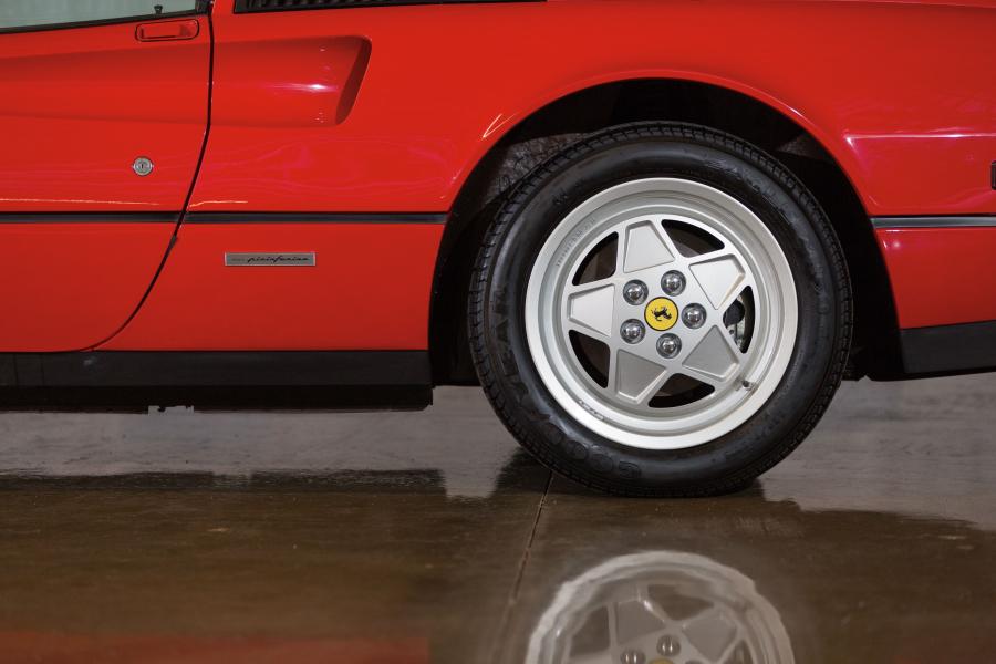  Ferrari 328 GTS Red 1989 года  (фото 5 из 20)